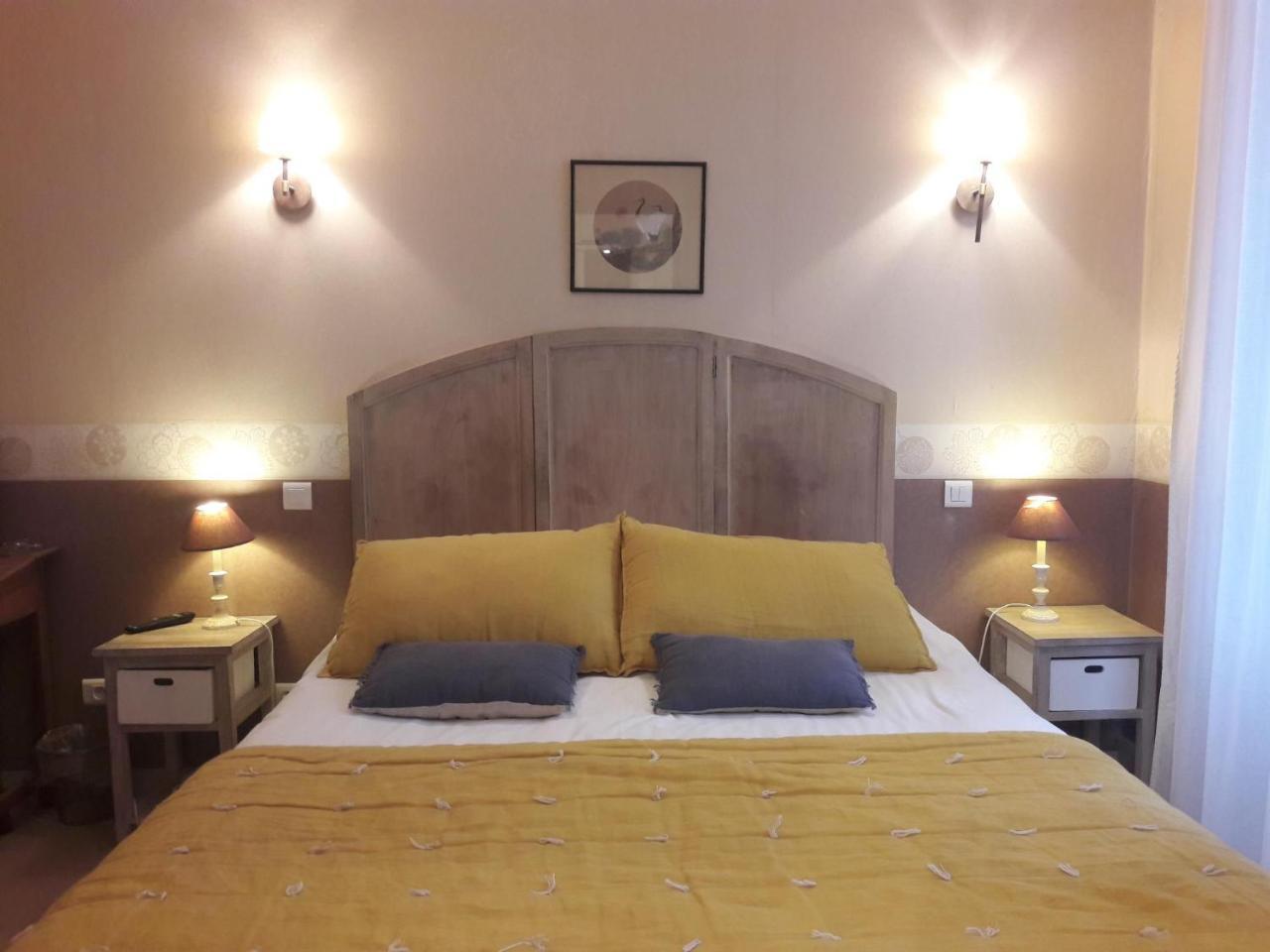 Logishotels Le Relais Du Quercy Meyssac ภายนอก รูปภาพ