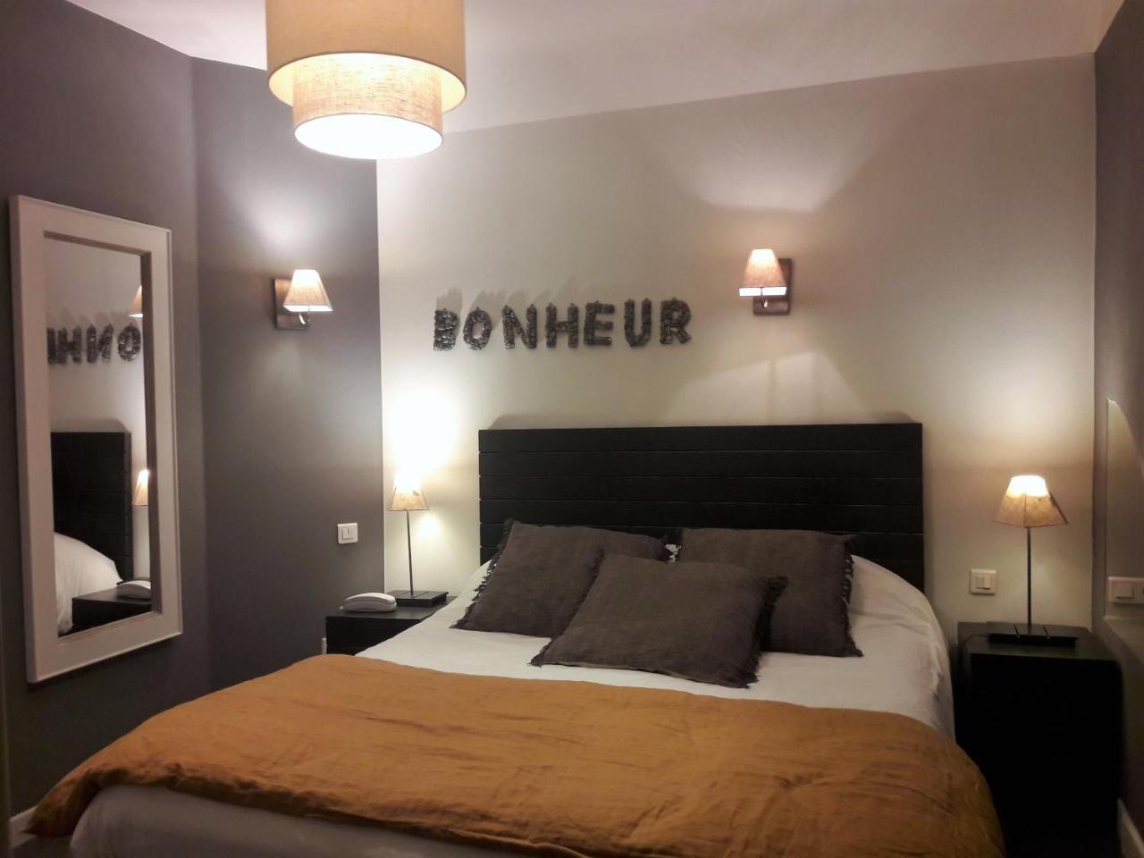 Logishotels Le Relais Du Quercy Meyssac ภายนอก รูปภาพ